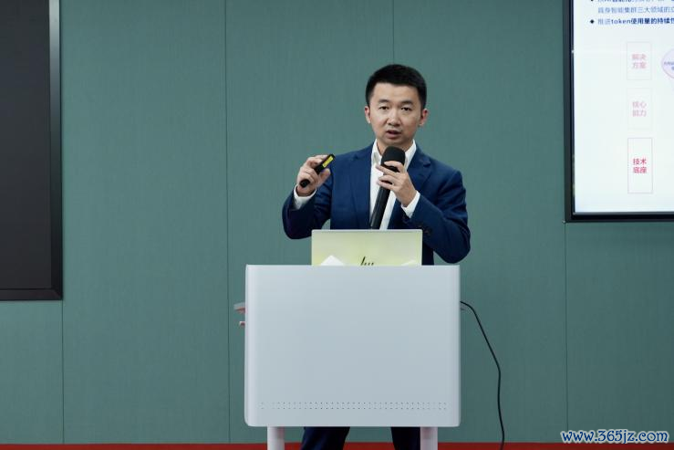图说：道通科技董事会秘书李律介绍公司情况（高禹 